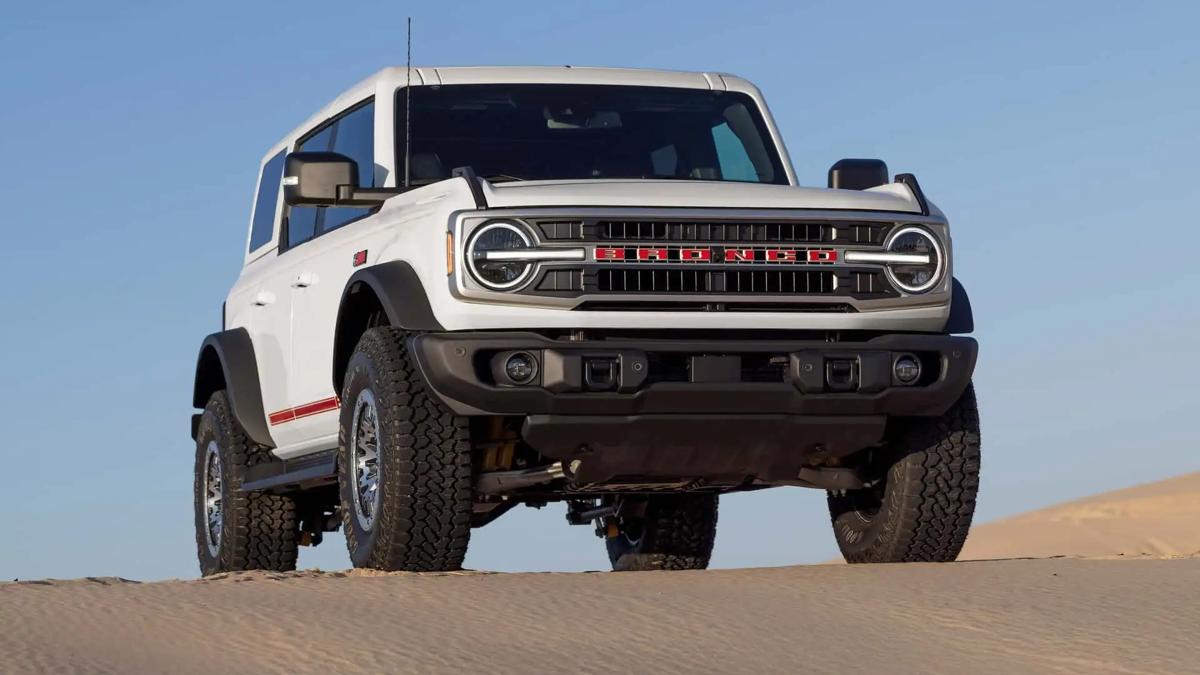 Ford Bronco kỷ niệm 60 năm với phiên bản hoài cổ
